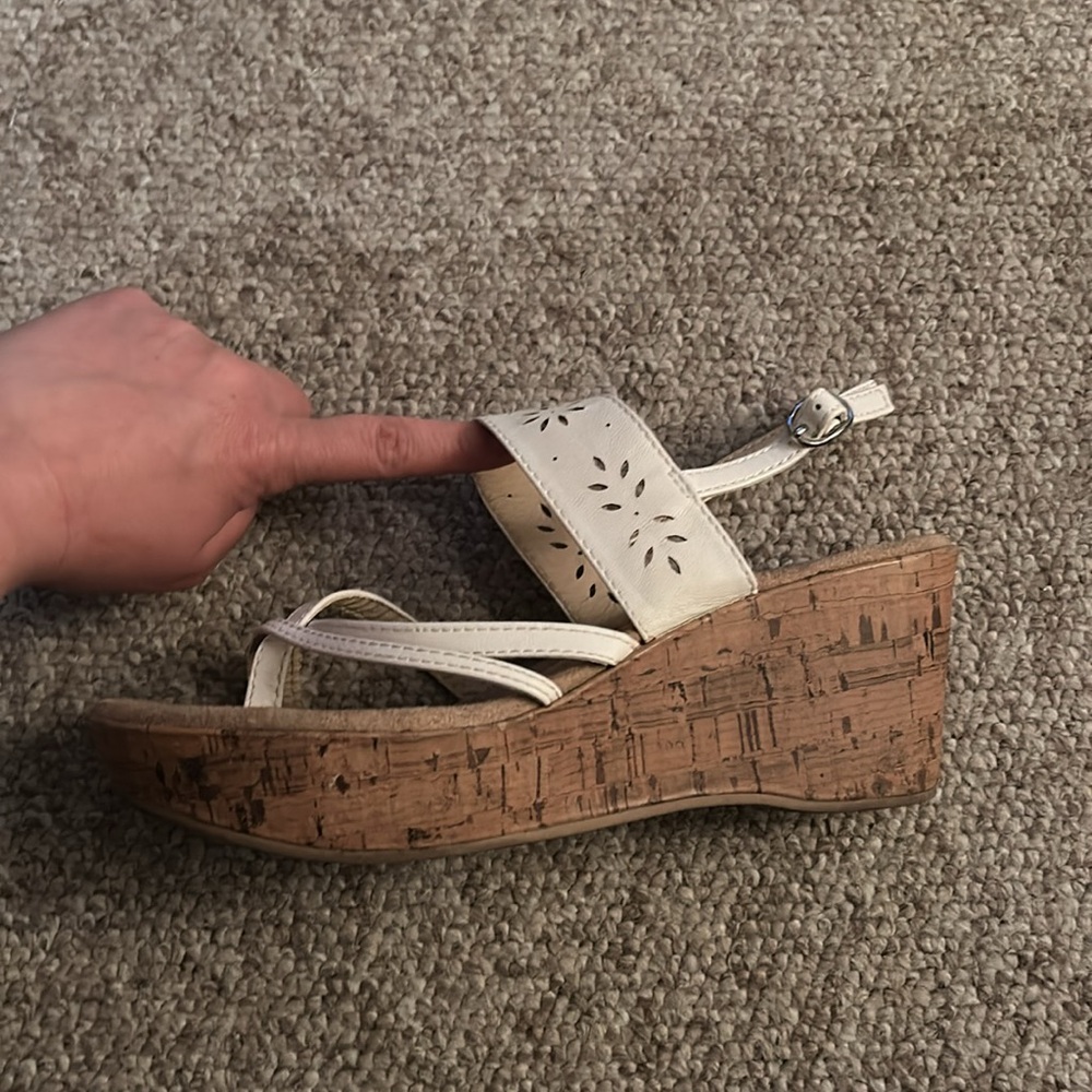 White & Tan Wedges - Picture 4 of 4